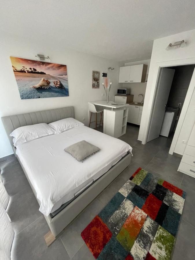 Villa Milena Sweet Apartment-With A Pool Trogir Exterior photo